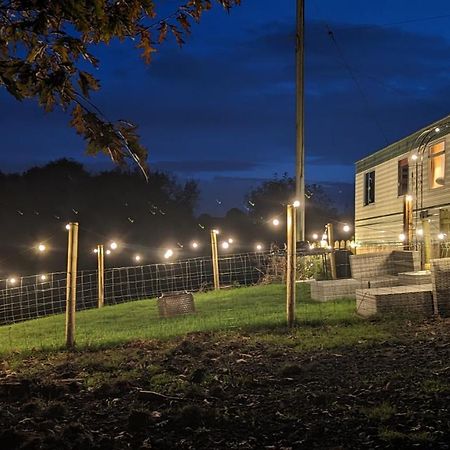The Piggery Villa Witheridge ภายนอก รูปภาพ