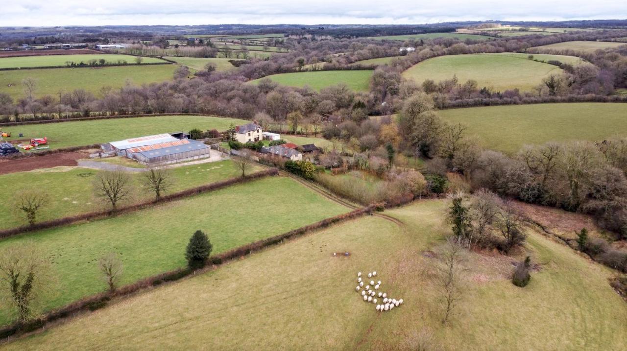 The Piggery Villa Witheridge ภายนอก รูปภาพ